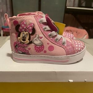 New Disney Minnie Mouse light up girls shoes